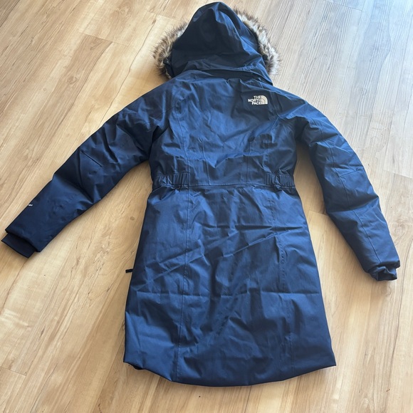 The North Face Jump Down Parka in Summit Navy - Picture 12 of 12